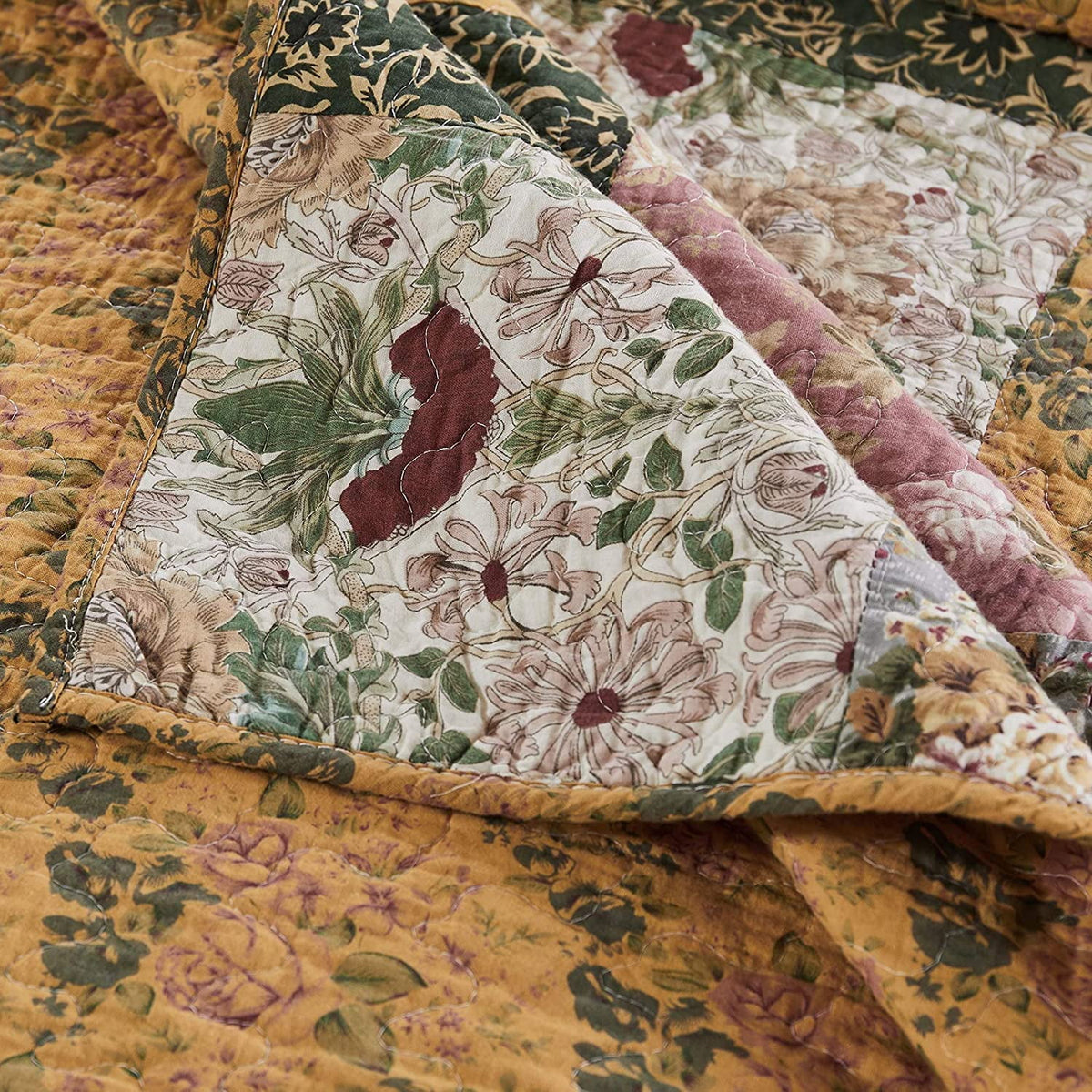 Antique Chic Reversible Cotton Patchwork Bedspread Set, 3-Piece King E1094