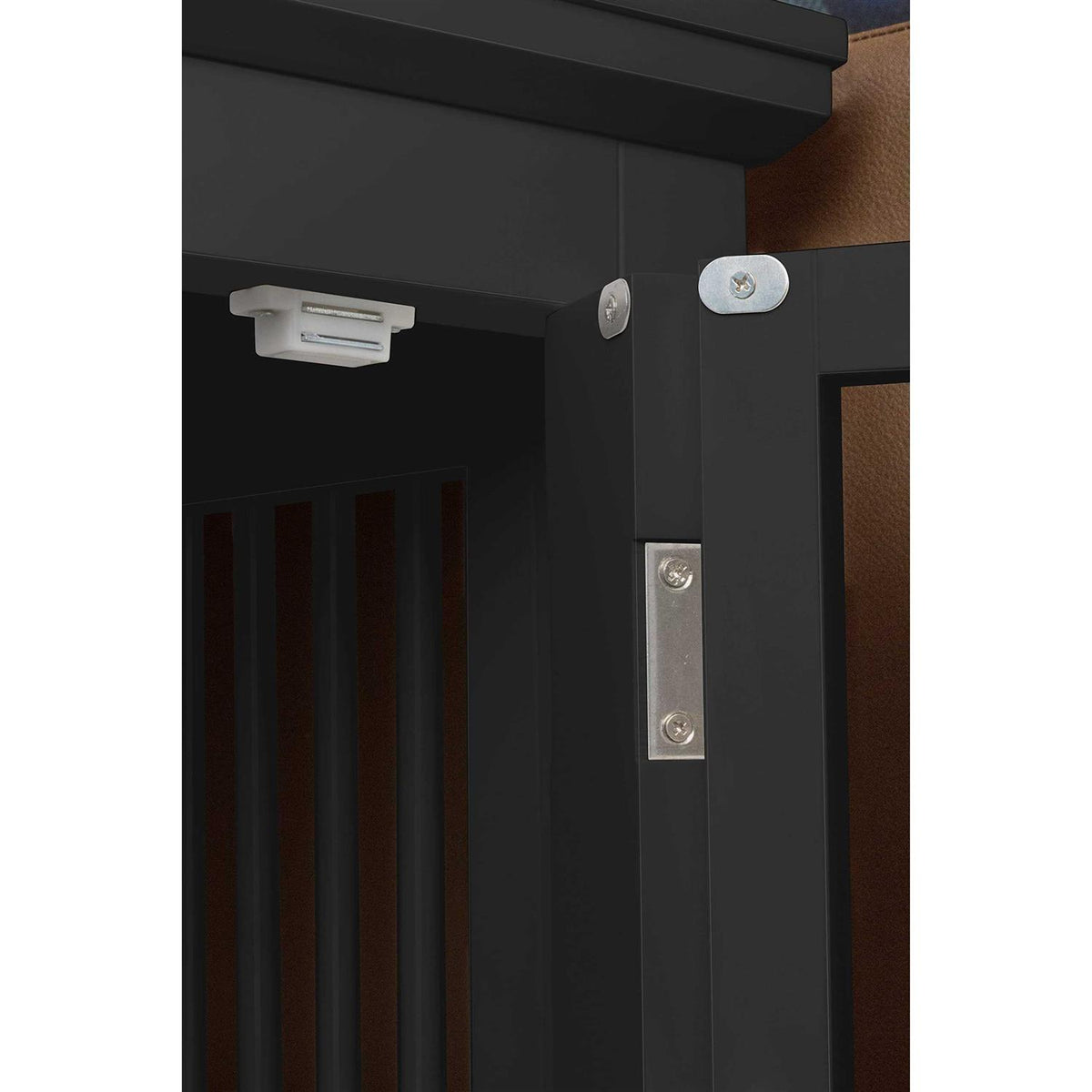Triple Door Dog Crate D4818