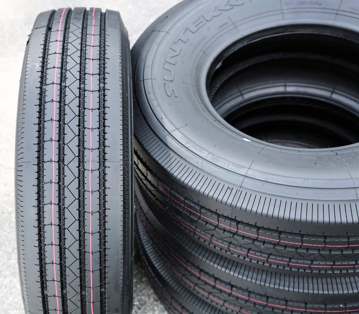 235/80R16 14 Ply Trailer Tire B4136