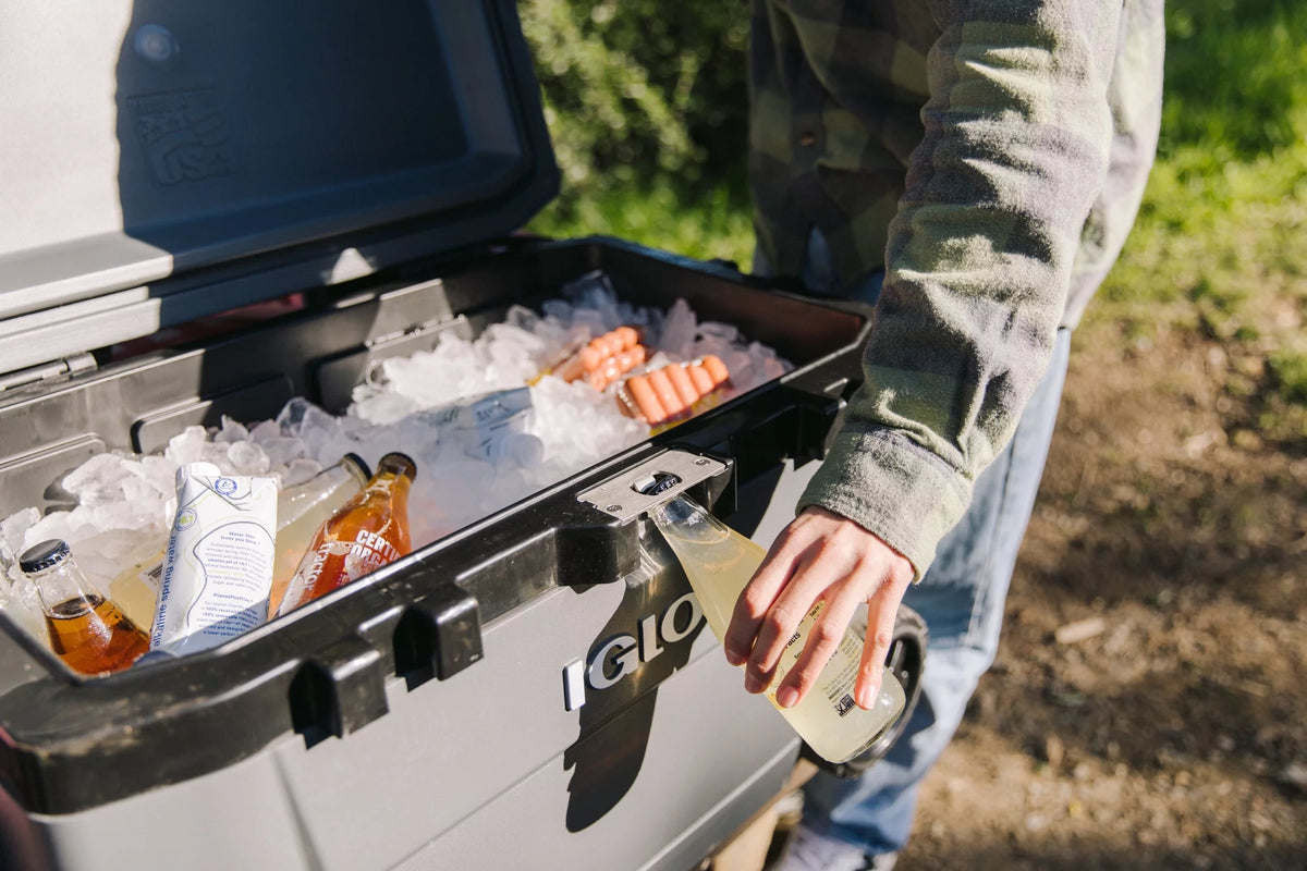 72 Quart Ice Chest Cooler with Wheels Gray W832