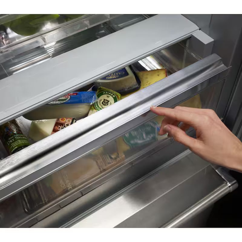 Built-In French Door Refrigerator in Stainless Steel D472