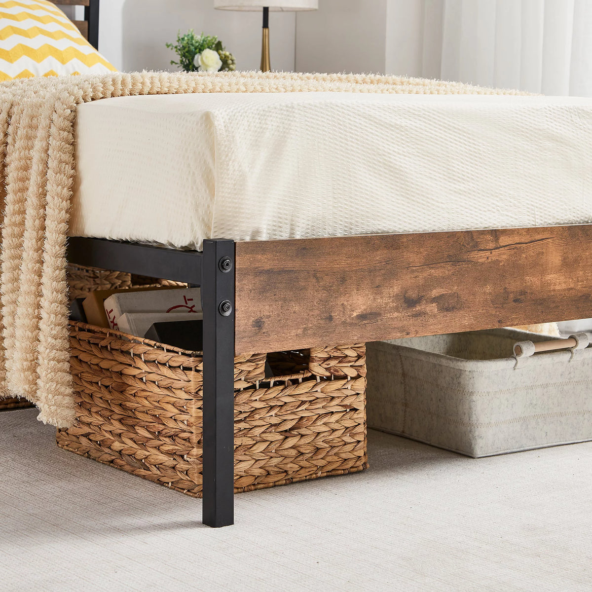 3-Piece Bedroom Set Full Bed Frame and 2 Brown Nightstands M7331